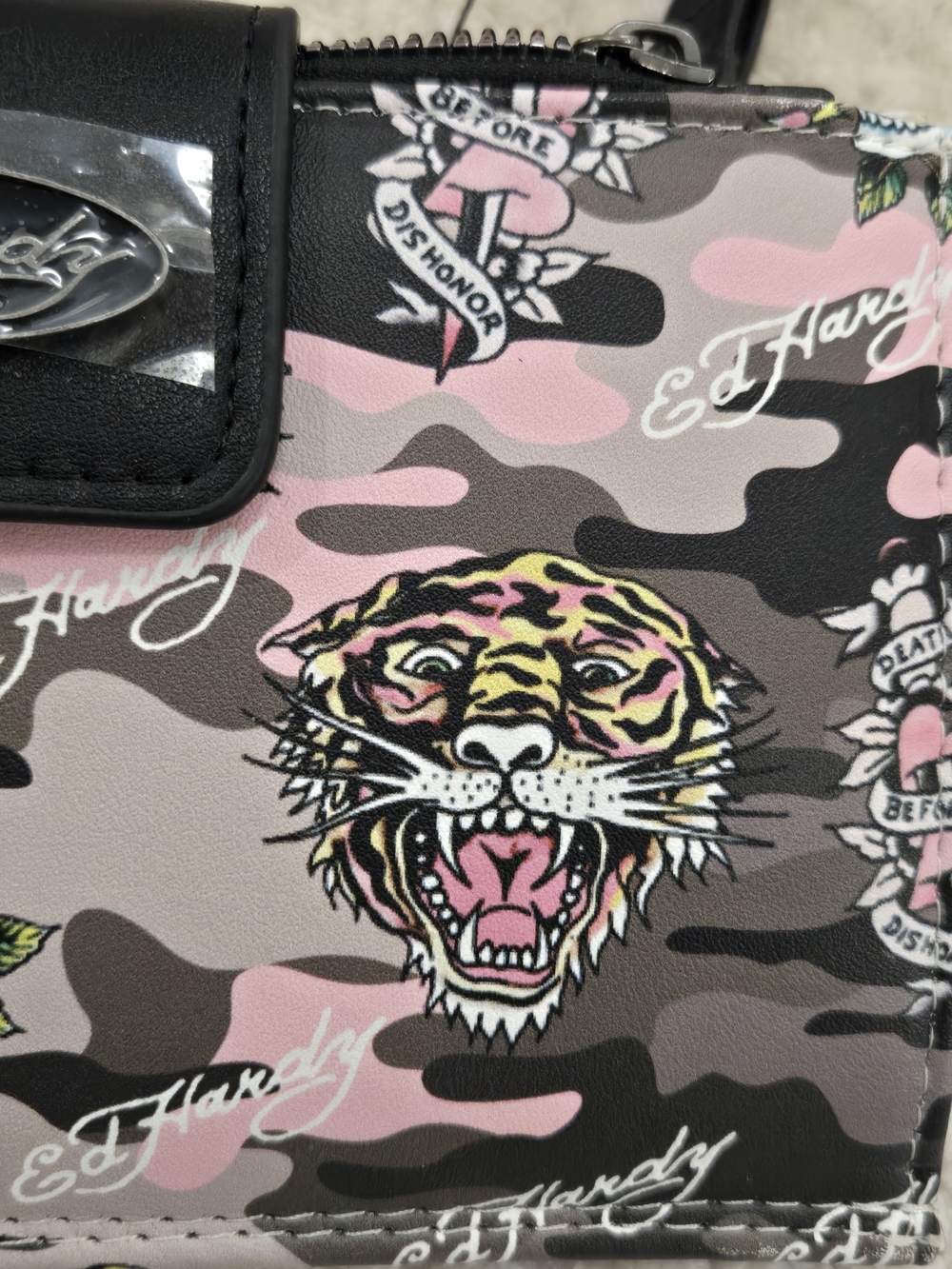 Ed Hardy Pink Camouflage Wristlet Wallet - Picture 6 of 9